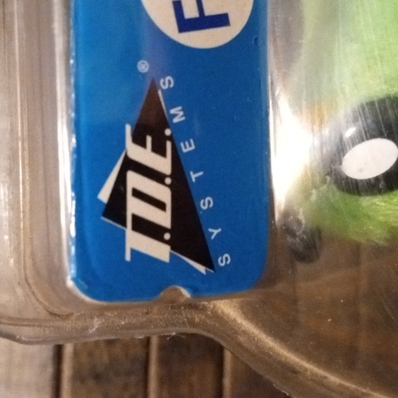 RARE 2004 Vintage PLUSH FROG FM RADIO, HEADPHONES & CLIP T.D.E. RADIO PET - Picture 3 of 11